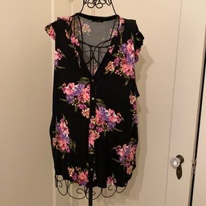 Paper Moon 3x floral blouse.